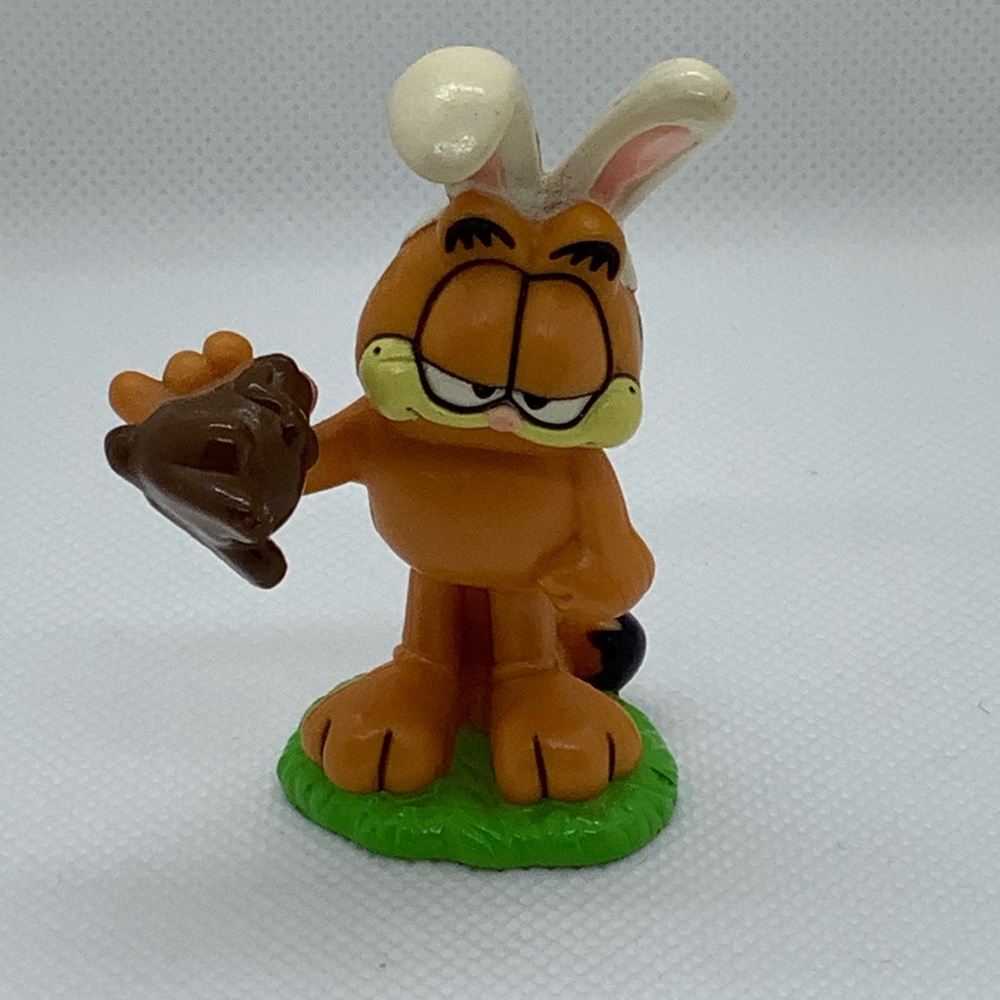Vintage 90s PAWS Garfield Easter PVC Figure or Cake Topper